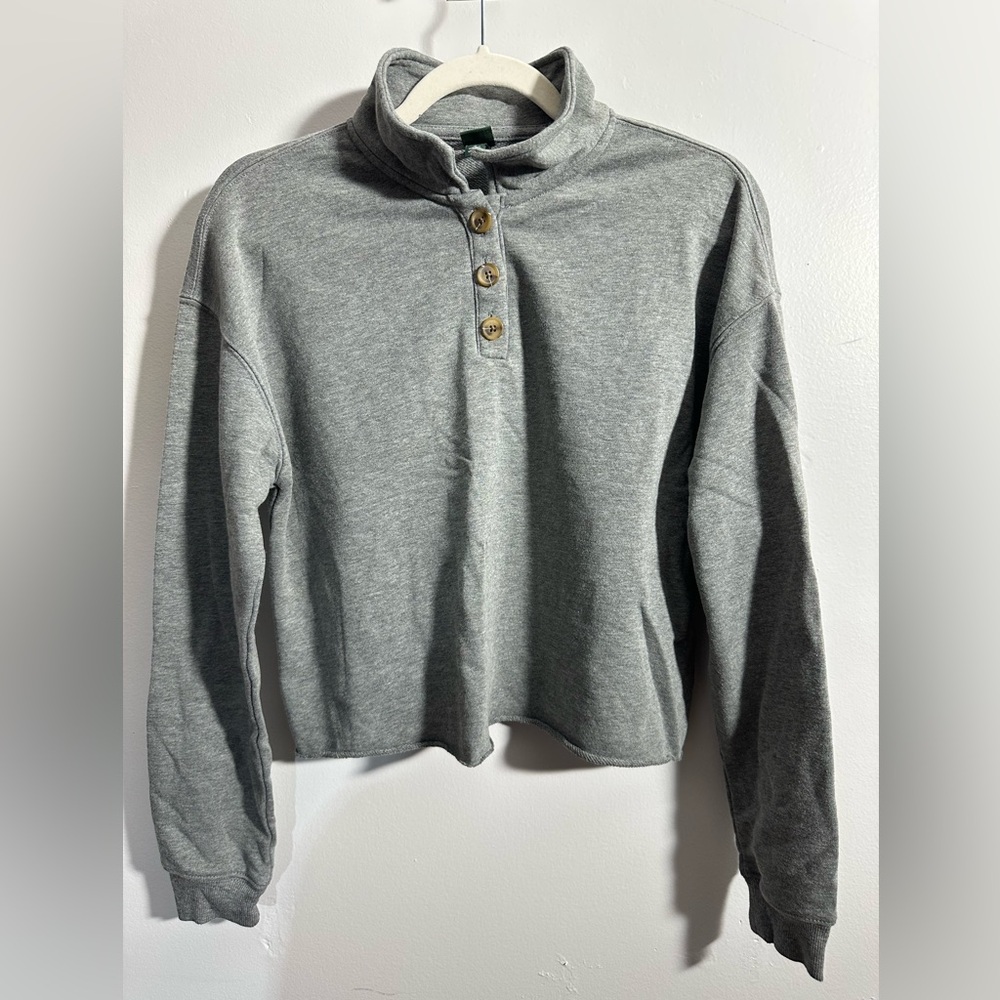 Wild Fable Women's M Cropped Gray Sweatshirt | SKU 0195